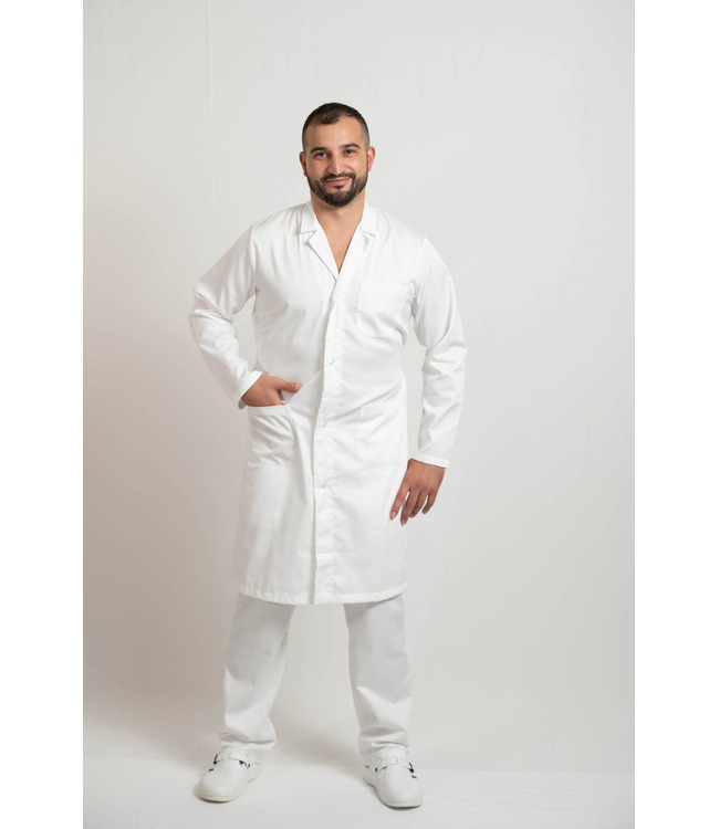 Camice bianco unisex con collo classico, bottoni a clip a vista, tasche a toppa e martingala.